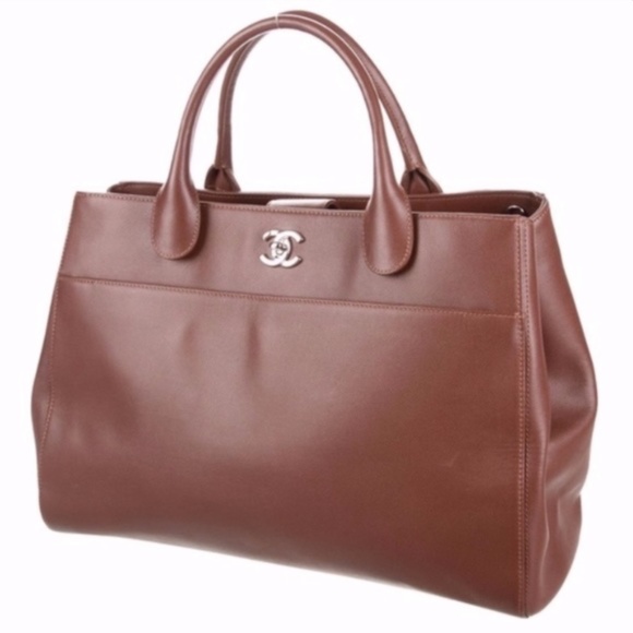 NEW - Chanel Executive Cerf Shopping Tote in Brown - Picture 2 of 14